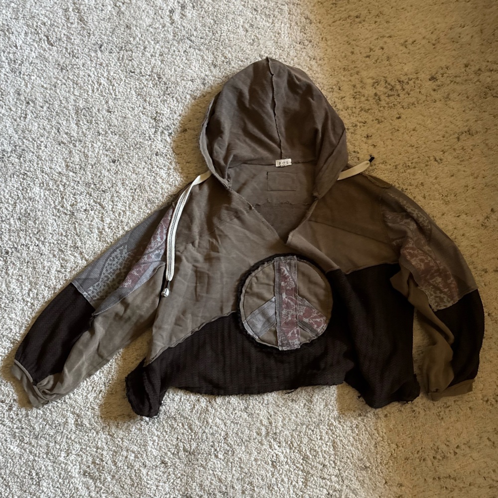 Pol Oversized Cropped Patchwork Peace Knit Sweate… - image 1